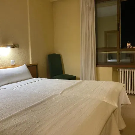 Hotell Condal 2*